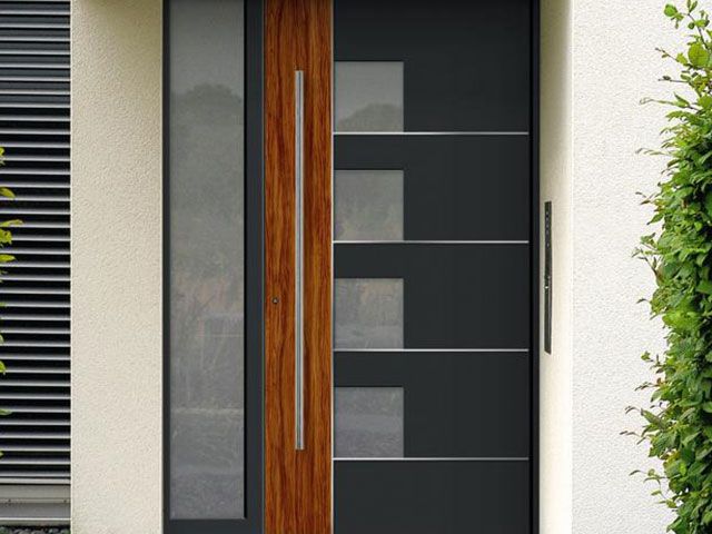 Referenz Hersteller schwarz und Holz Tür